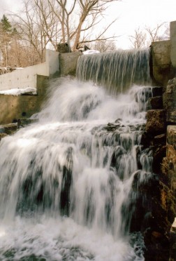 Upper-Mill-Falls-spring-200 (1)