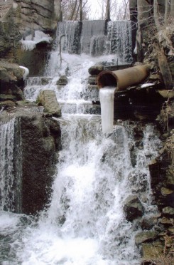 Upper-Mill-Falls-spring